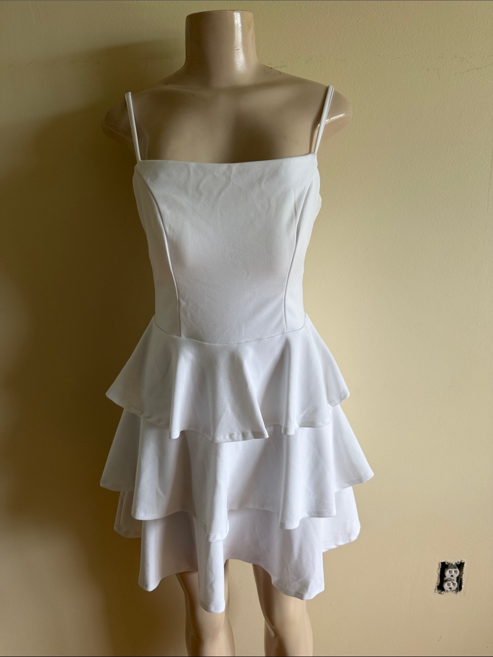 White Tiered Cutout mini Dress - Picture 5 of 12